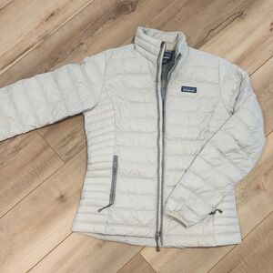 Patagonia Light Gray Insulated Jacket Small